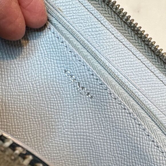 Coach Cross Grain Leather Full Zip Continental Wallet - Picture 16 of 16